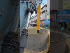 Máy đào cánh tay kính thiên văn với thùng thùng kính thiên văn Excavator