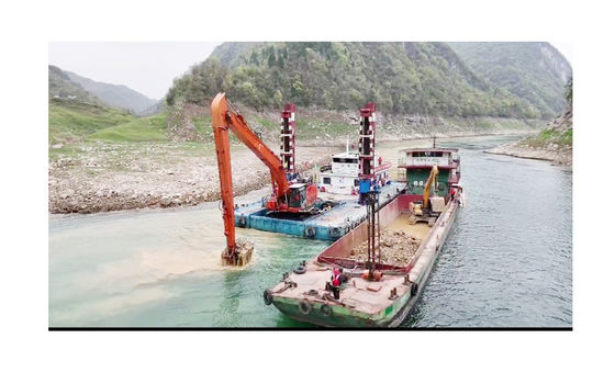 Công việc tháo dốc Excavator cánh tay dài Sử dụng vật liệu Q355B cho sông